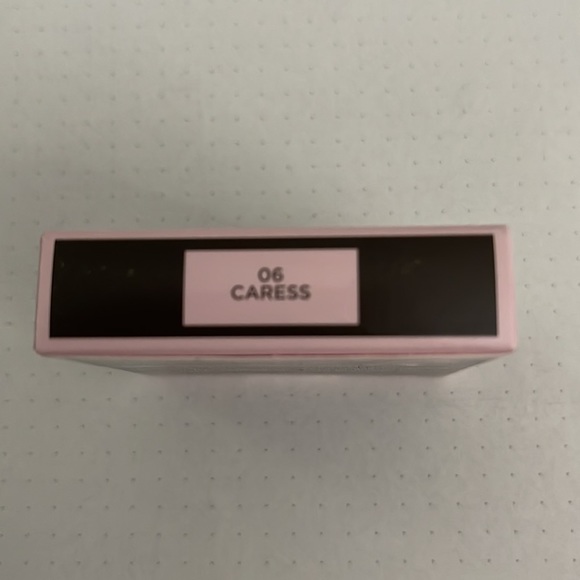 NIB flesh beauty tender flesh blush in 06 Caress - Picture 5 of 5